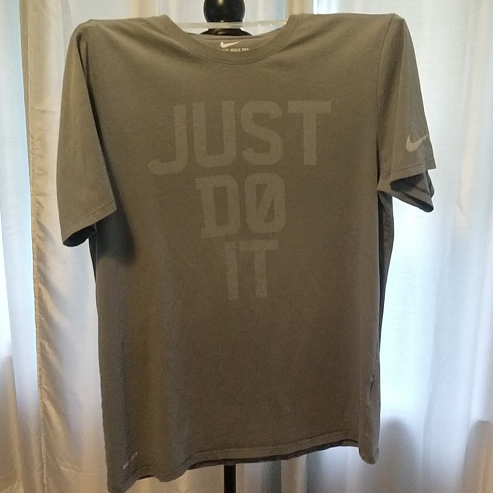 Nike Tee